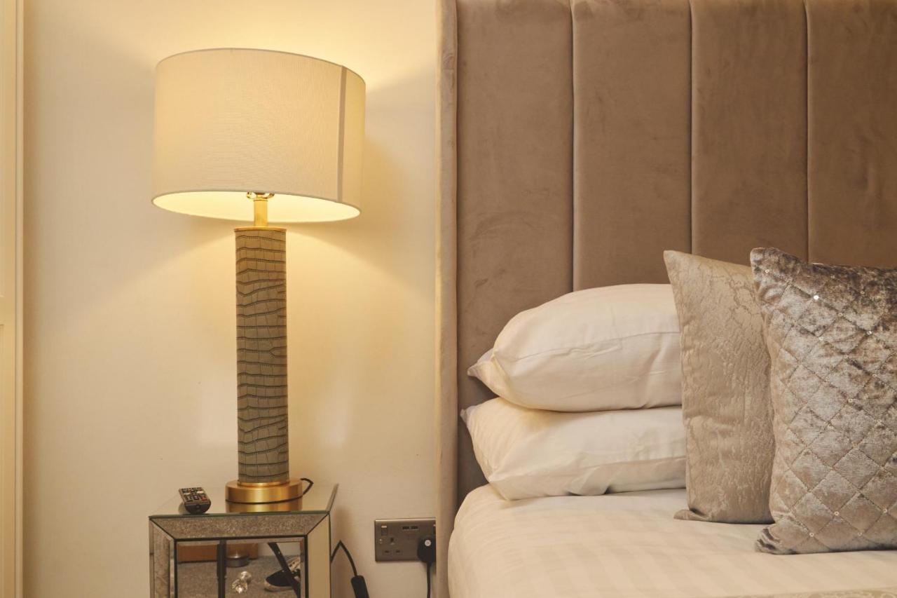Deluxe City Modern Apt&Free Parking No Balcony Leeds  Esterno foto