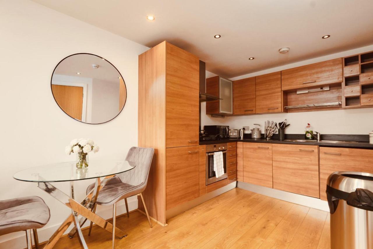 Deluxe City Modern Apt&Free Parking No Balcony Leeds  Esterno foto