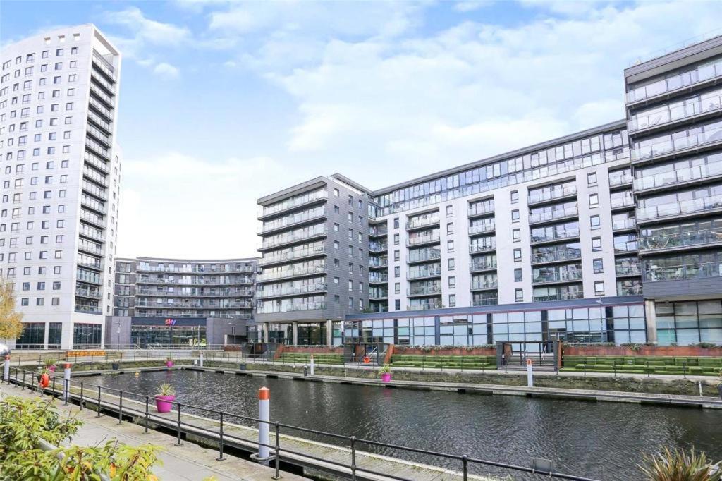 Deluxe City Modern Apt&Free Parking No Balcony Leeds  Esterno foto